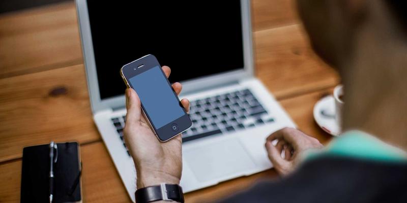 从药代动力学到时尚哲学：阿诺金的精准用药与深棕色服饰的绿色时尚启示