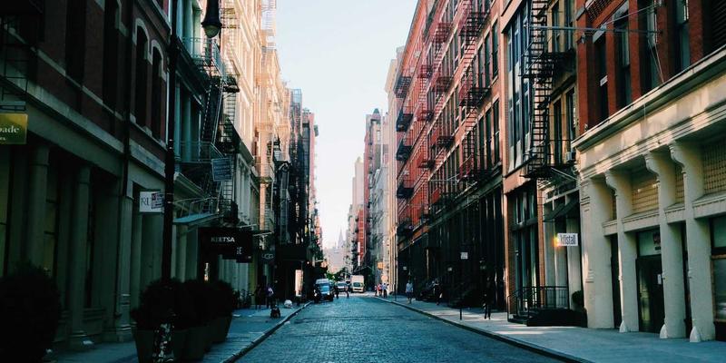 阿诺金46：解码北欧风服装品牌的简约哲学与设计美学