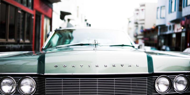 阿诺金72:当绿色时尚邂逅简约服装,重新定义都市衣橱哲学