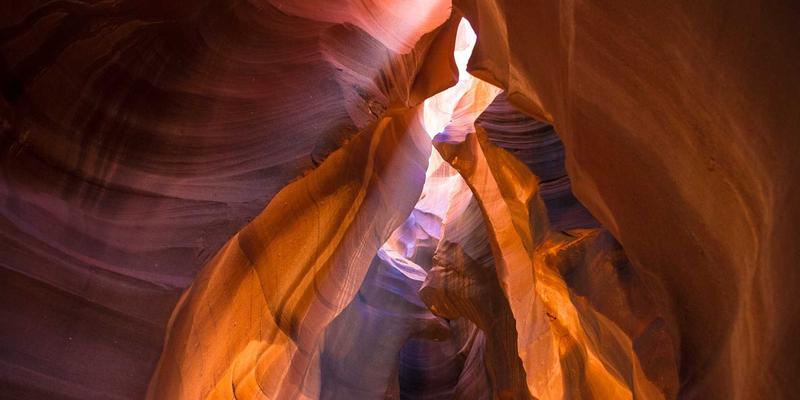 阿诺金90:当北欧风邂逅绿色时尚,重新定义简约服装